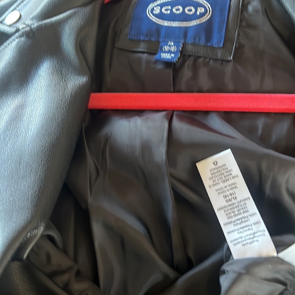 NWOT soft leatherlike motorcycle jacket. Super soft with silky lining. Size XL. - Picture 6 of 7